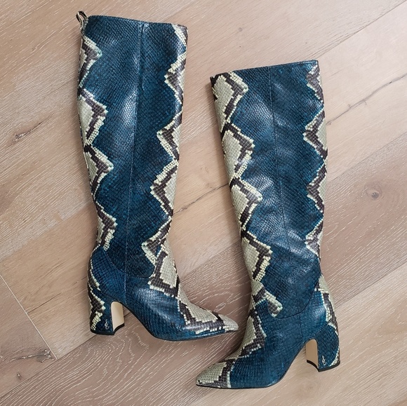 Snakeskin knee high boots - Picture 3 of 6